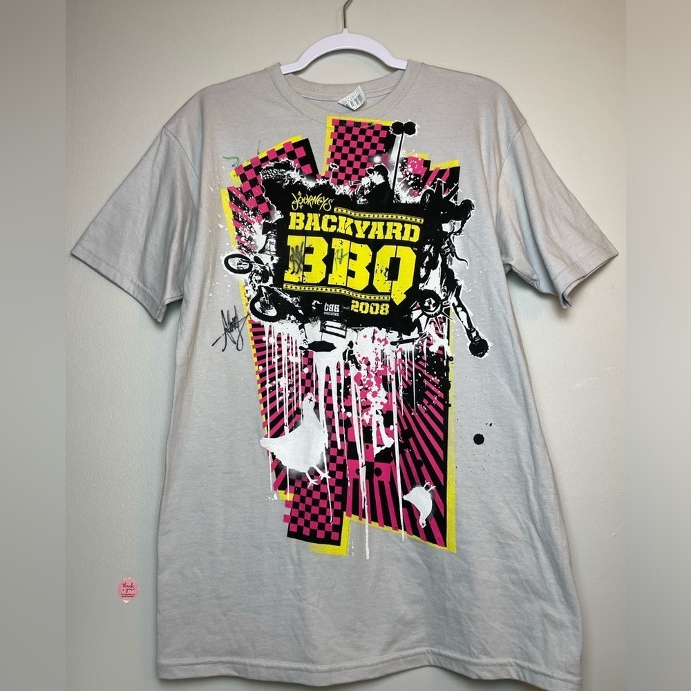 Journeys Backyard BBQ 2008 Grey Tee Signed Men Size M